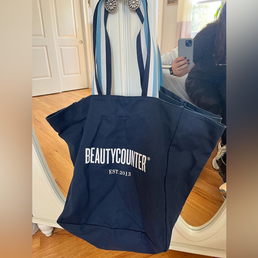 NWOT Beautycounter Large Navy tote